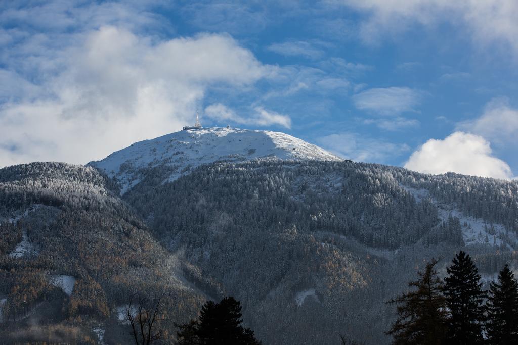 Der Walzl Hotel Lans Bagian luar foto